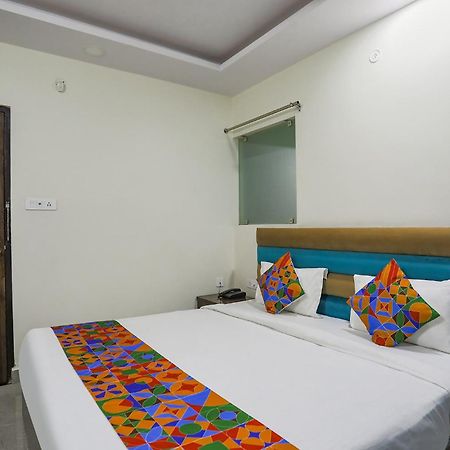 Fabhotel Sm Palace Chinhat 外观 照片