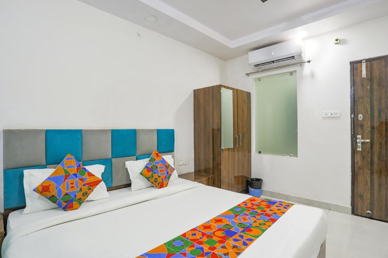Fabhotel Sm Palace Chinhat 外观 照片