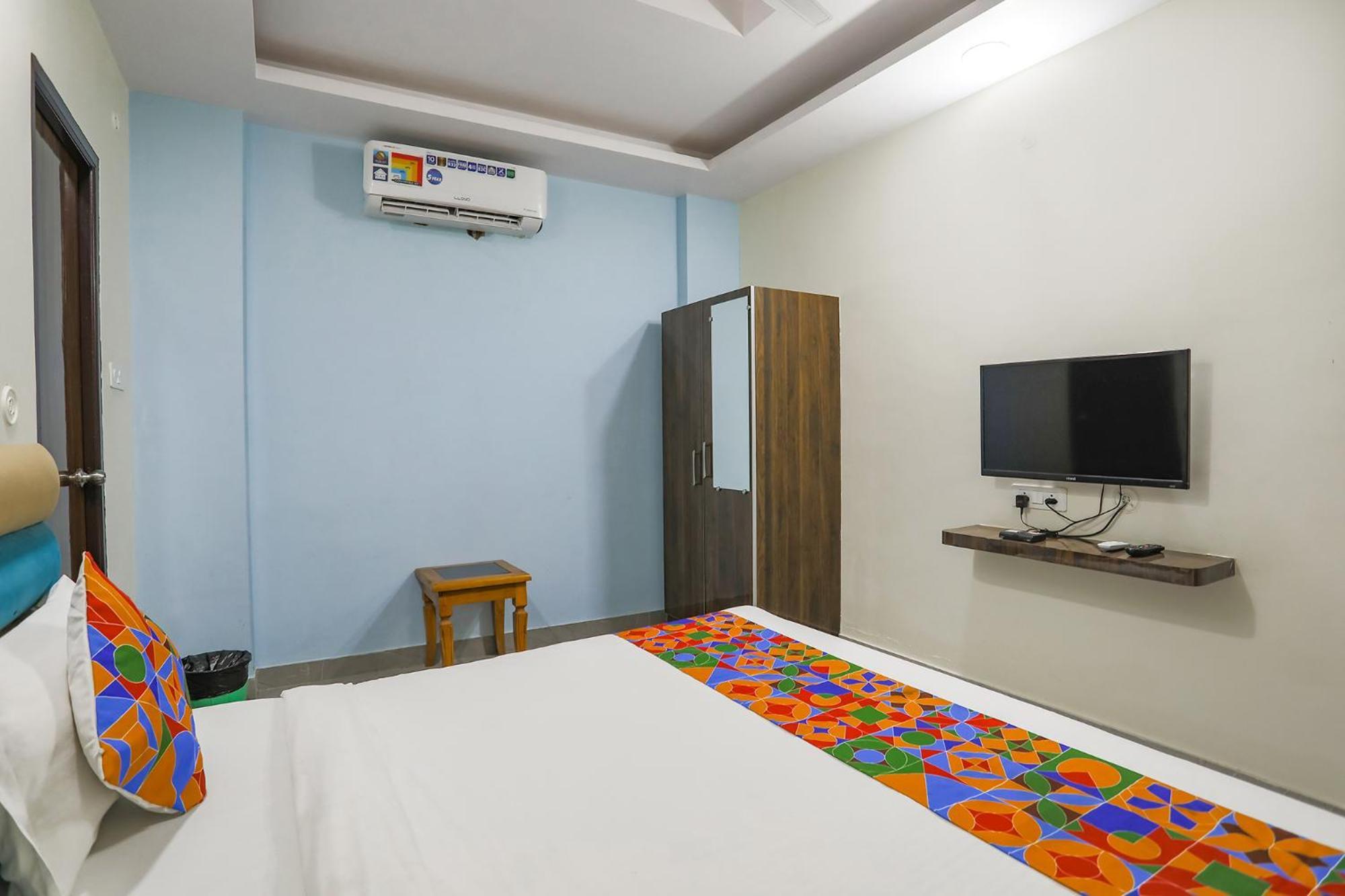 Fabhotel Sm Palace Chinhat 外观 照片