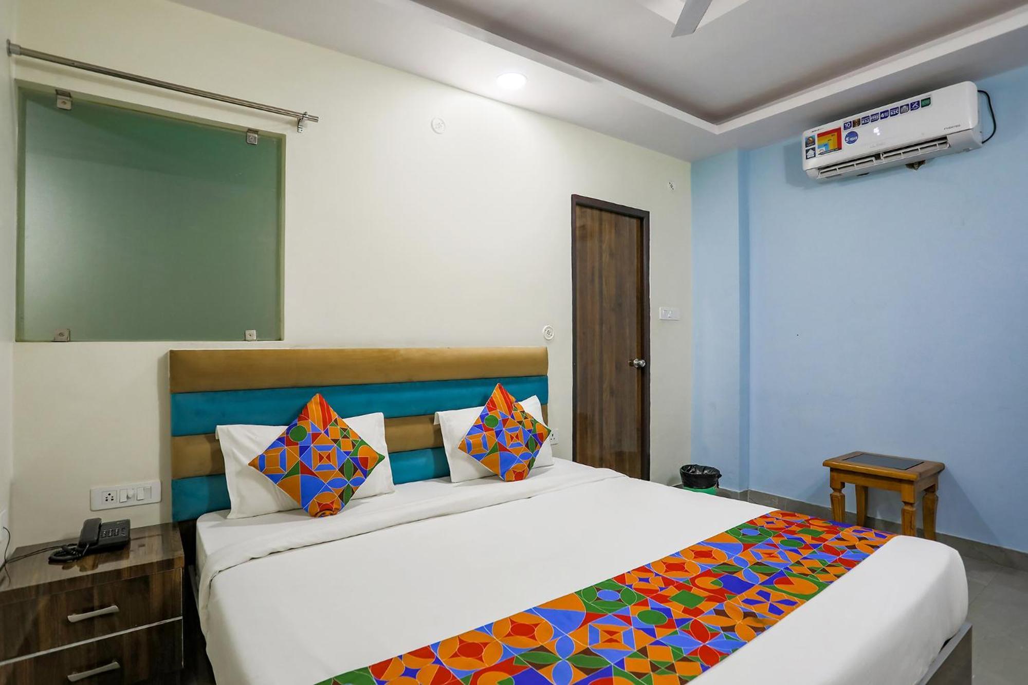 Fabhotel Sm Palace Chinhat 外观 照片