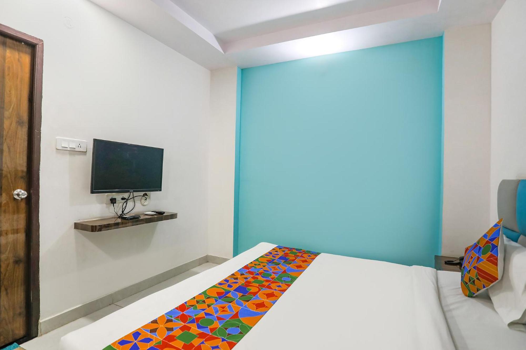 Fabhotel Sm Palace Chinhat 外观 照片